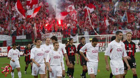 מילאן  -  הפועל תל אביב
Milan 2 - Hapoel 0; UEFA 01, quarter-final